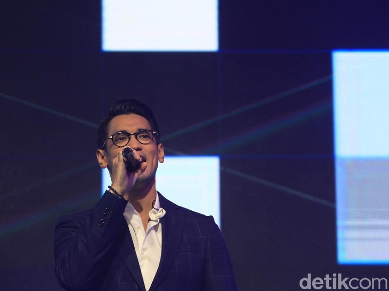 Penyanyi Afgan di Acara Peluncuran Vivo V19