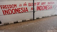Dan, Sejak April 1959, SK Menteri P dan K.K Prijono No.35567 yang menyatakan gedung itu termasuk dalam satu gedung yang dilindungi.