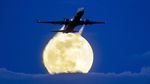 Terpukau Indahnya Fenomena Supermoon di Berbagai Belahan Dunia
