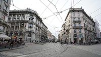 Pemerintah Italia memberlakukan lockdown pada akhir pekan lalu, setelah kasus infeksi corona terus meningkat. Italia kini menjadi negara Eropa dengan jumlah penderita paling banyak (Getty Images/Marco Di Lauro)