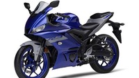 Bukan cuma memperkenalkan warna silver, tone biru yang sudah menempel di kedua motor sport Yamaha sebelumnya juga mendapat pembaruan, yang disebut Deep Purplish Blue Metallic C. Foto: Pool (thai.webike/Yamaha)