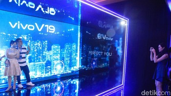 Tentunya juga ada tulisan produk vivo V19. (Foto: detikINET/Ari Saputra)