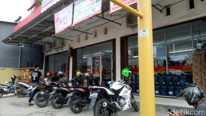 Minimarket lokasi driver ojol tampari kasir berkali-kali (Raja Adil Siregar/detikcom)