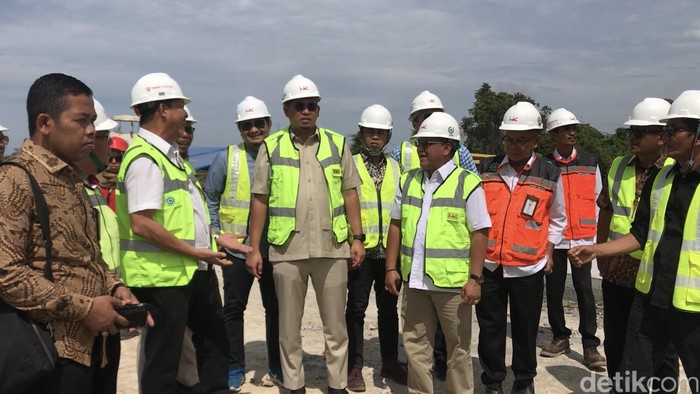 Sempat mangkrak, pembangunan Tol Padang-Sicincin yang merupakan bagian pertama dari pekerjaan Tol Trans Sumatera Padang-Pekanbaru sudah dimulai lagi.