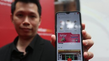 Sehingga pesanan dapat langsung diteruskan ke bagian pembuatan (kitchen) dan memotong stok penjualan secara langsung. MeeberPro akan merevolusi bisnis F&B di Indonesia dengan menghadirkan model bisnis yang baru dan kekinian, seperti restoran tanpa waiter hingga pujasera 4.0 yang serba digital. 