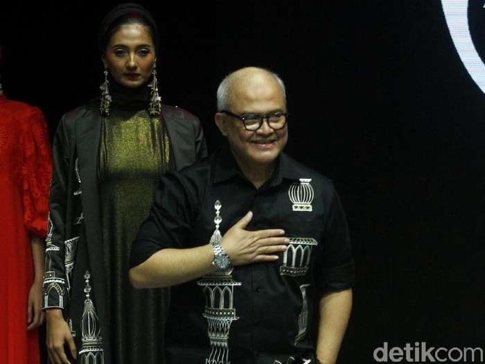 koleksi Itang Yunasz di Muffest 2020