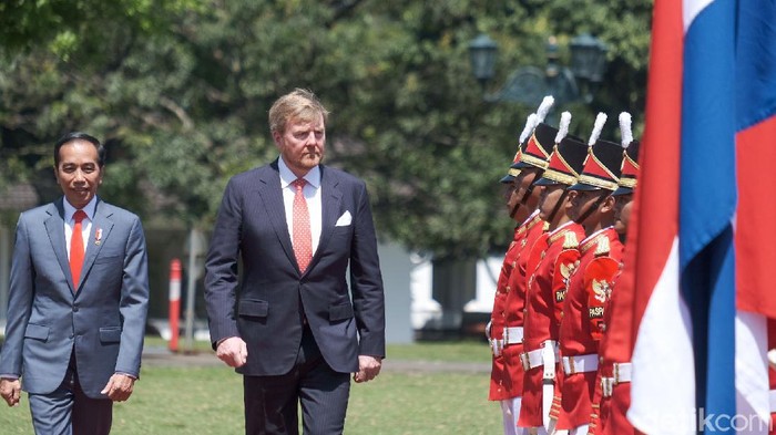 Cucu Jokowi, Sedah Mirah Nasution ikut menyambut Raja Willem dan Ratu Máxima di Istana Bogor.