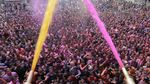 Foto: Tumpah Ruah Warga India di Festival Holi