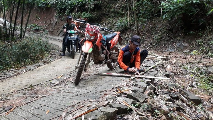 Tanah Retak di Ponorogo Ancam Puluhan Jiwa
