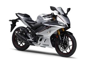 Yamaha R3 dan R25 Punya Warna Silver, Keren Ga?