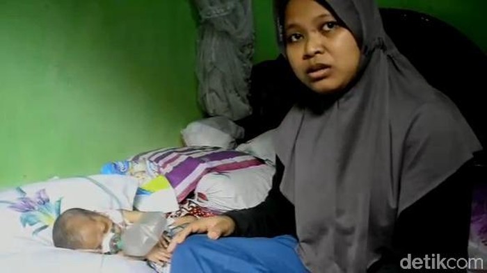 Bima Risky Maulana (6 bulan) yang divonis dokter mengalami jantung bocor dan infeksi paru-paru di Batang, Selasa (10/3/2020).