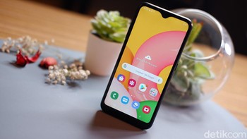 Hadir dalam bentangan layar 5,71 inch dengan resolusi HD+. Foto: Adi Fida Rahman/detikINET