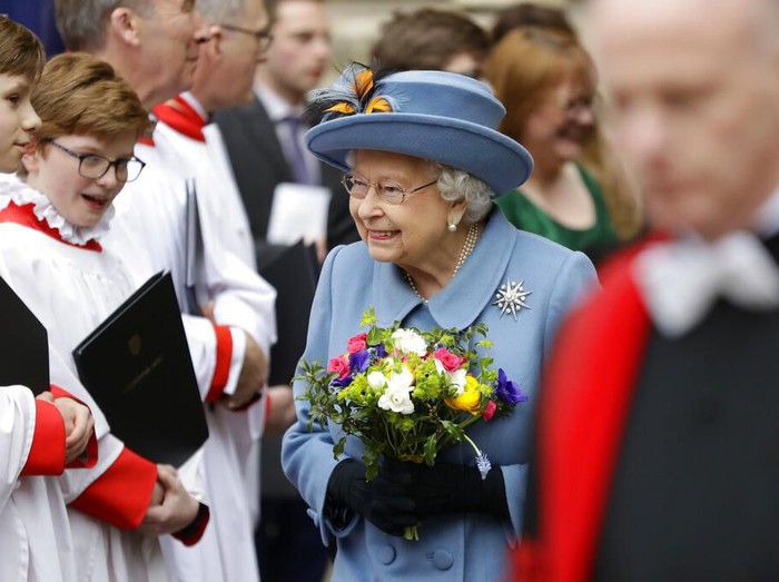 Britains Queen Elizabeth II leaves after attending the annual Commonwealth Day service at Westminster Abbey in London, Monday, March 9, 2020. The annual service, organised by the Royal Commonwealth Society, is the largest annual inter-faith gathering in the United Kingdom. (AP Photo/Kirsty Wigglesworth)