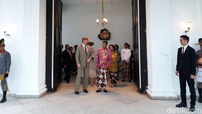 Raja Keraton Ngayogyakarta Hadiningrat, Sri Sultan Hamengku Buwono (HB) X bersama Raja Belanda, Willem Alexander dan Ratu Maxima di Regol Donopratopo, Rabu (11/3/2020).