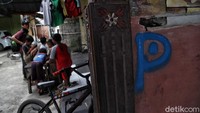 Tol Cibitung-Cilincing terdiri dari 4 seksi yakni seksi I Cibitung-Telaga Asih, seksi II Telaga Asih-Tembelang, seksi III Tembelang-Mekar Jaya, dan seksi IV Mekar Jaya-Cilincing.