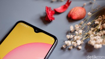 Mengusung Infinity V, tempat kamera 5 MP berada. Foto: Adi Fida Rahman/detikINET