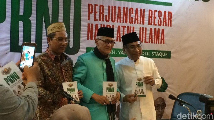 Peluncurkan buku Perjuangan Besar Nahdlatul Ulama