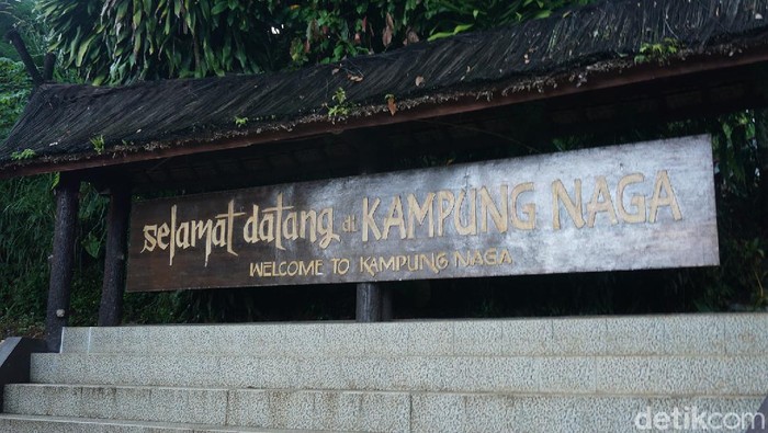Kampung Naga Destinasi wisata di Tasikmalaya.