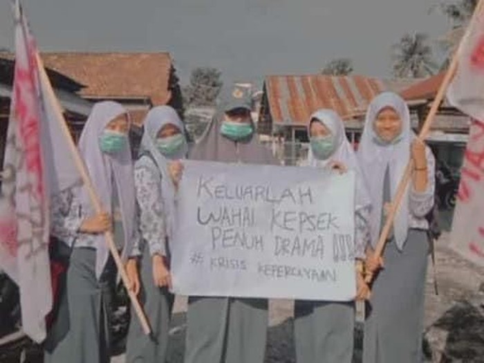 Siswa SMA di Luwu Utara tuntut kepsek mundur karena dianggap tak mampu kelola uang komite (Instagram @palopo_info)