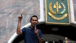 Aksi Bakar Ban Warnai Demo Kasus Sarang Burung Walet Novel Baswedan