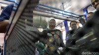Menteri Ketenagakerjaan Ida Fauziyah mengunjungi Balai Besar Pengembangan Latihan Kerja (BBPLK) Kota Bandung, Jawa Barat. 