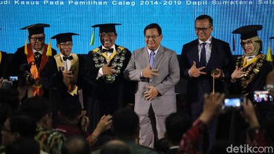 Prabowo Subianto Hadiri Sidang Doktor Edhy Prabowo