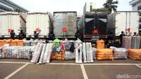 Heru mengatakan, ratusan ribu pakaian bekas ilegal itu bisa merusak pasar. Oleh karenanya, Bea Cukai melakukan tindakan penangkapan.