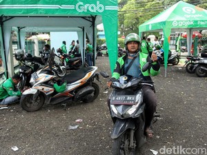 Transportasi Umum Dibatasi Anies, Ojek Online Kebagian Untung