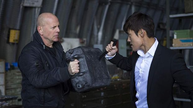 Bruce Willis Marah-marah soal Film 'Red 2' yang Tayang di Trans TV Malam Ini