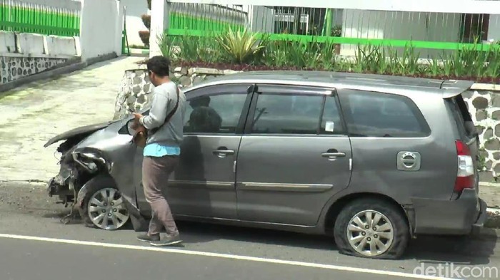Pengemudi mobil yang menabrak tenda buruh hingga empat orang tewas mempunyai SIM. Namun saat dicek, SIM tersebut sudah habis masa berlakunya.