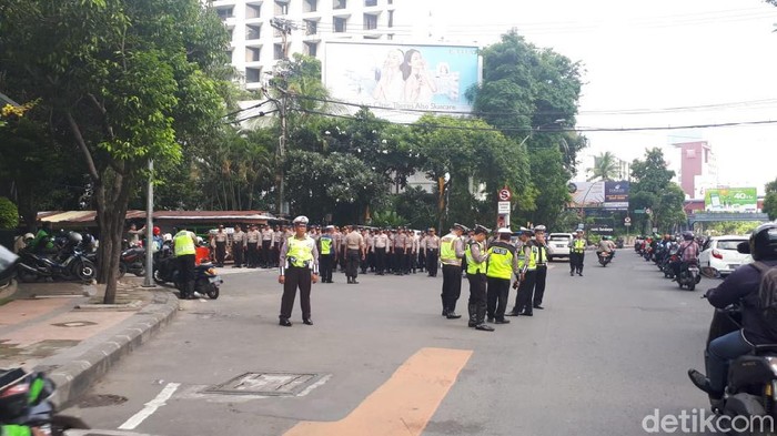 Apel polisi jelang demo omnibus law