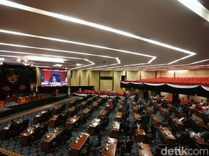 Raperda DKI Atur Denda bagi Pengambil Paksa Jenazah Positif-Suspek Corona