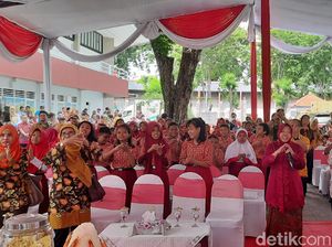 Cegah Corona, Risma Ajak Siswa dan Warga Surabaya Joget Cuci Tangan