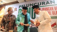 Buku tersebut menceritakan sejarah kelahiran NU hingga kondisi saat ini.