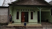 Direktur Teknik PT Akses Pelabuhan Indonesia, Ari Sunaryono mengungkapkan banyak faktor yang membuat target pengoperasian molor, mulai dari aspek teknis sampai soal lahan.
