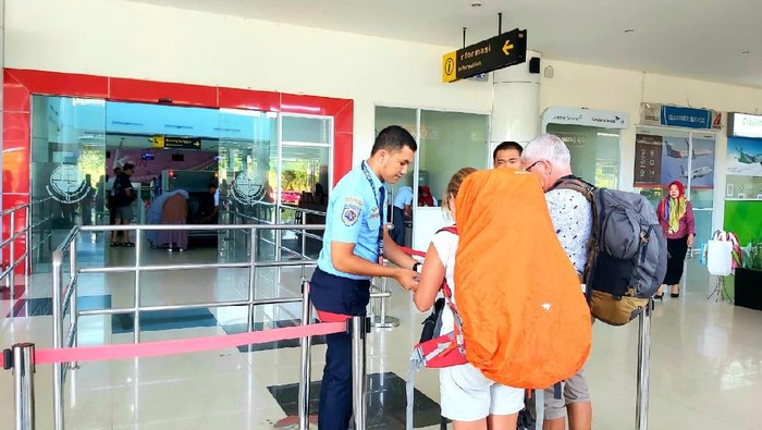 Bandara Djalaluddin Gorontalo Dibuka Lagi Usai Kena Dampak Erupsi