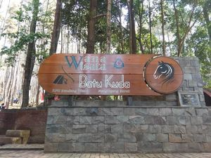 Sensasi Camping di Wana Wisata Batu Kuda Bandung dan Kisah di Baliknya
