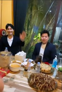 Penuhi Janji, Raffi Nagita Menjamu Siwon Choi dengan Makanan Khas Indonesia