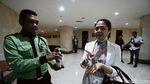 Momen Tina Toon dan Anggota DPRD DKI Dicek Suhu Tubuhnya