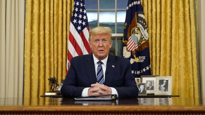 Donald Trump tutup akses wisatawan Eropa