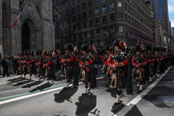 Dilansir dari The New York Times, penyelenggaraan parade St. Patricks Day di Kota New York pun turut ditunda imbas virus corona yang melanda wilayah tersebut. Seperti diketahui, New York menjadi salah satu kawasan di AS yang terdampak penyebaran virus corona. Getty Images/Stephanie Keith. Dilansir dari The New York Times, penyelenggaraan parade St. Patricks Day di Kota New York pun turut ditunda imbas virus corona yang melanda wilayah tersebut. Seperti diketahui, New York menjadi salah satu kawasan di AS yang terdampak penyebaran virus corona. Getty Images/Stephanie Keith.