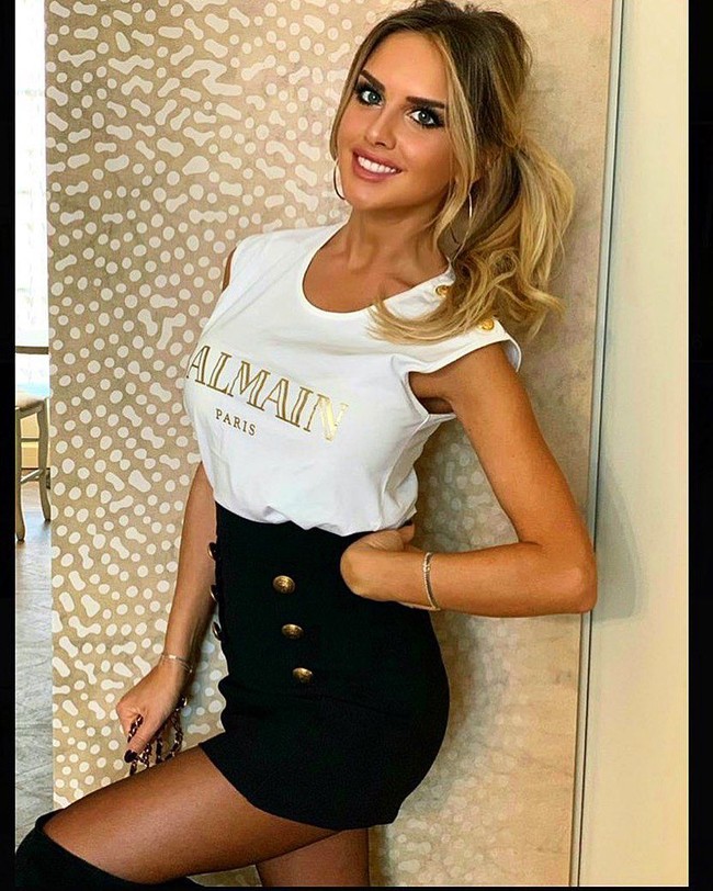 Dilaporkan bahwa pria 25 tahun itu berniat menikahi Michaela pada Desember tahun lalu tapi keputusan itu ditunda karena ketika itu ia berencana pindah ke Arsenal. Foto: Instagram @michelapersico