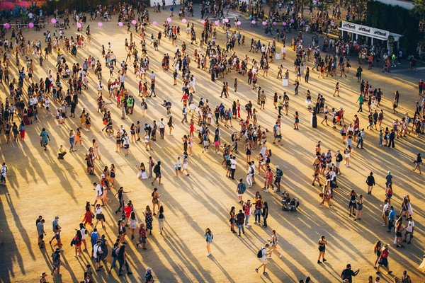 Festival musik yang kerap menampilkan berbagai musisi dunia itu terancam batal usai adanya petisi yang menyerukan agar festival musik tersebut dibatalkan guna mencegah penyebaran virus corona. Getty Images/Rich Fury. Festival musik yang kerap menampilkan berbagai musisi dunia itu terancam batal usai adanya petisi yang menyerukan agar festival musik tersebut dibatalkan guna mencegah penyebaran virus corona. Getty Images/Rich Fury.
