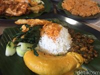 Nasi Kapau Langganan: Nikmat! Gulai Tambusu dan Telur Barendo Berpadu Nasi Hangat