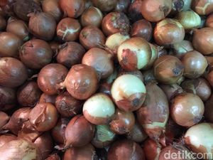 Bawang Bombai hingga Gula Pasir Picu Inflasi 0,1% di Maret