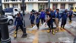 Jelang Festival Asia Afrika, Trotoar di Pusat Kota Bandung Dibersihkan
