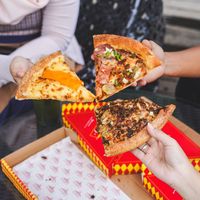 Yuk! Ngemil 'Sliced Pizza', Pizza Potongan yang Mantap di Sini