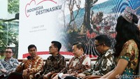 Gerakan ini merupakan kerja sama antara Plataran, BNI, BCA, Garuda Indonesia, Yayasan Puteri Indonesia dan Mustika Ratu yang mengambil simpul kekuatan masing-masing partisipan untuk diblended dalam program ini. Selain itu juga fokus pada differentiation program dan market segment tertentu terhadap eksotisme Indonesia. Gerakan ini merupakan kerja sama antara Plataran, BNI, BCA, Garuda Indonesia, Yayasan Puteri Indonesia dan Mustika Ratu yang mengambil simpul kekuatan masing-masing partisipan untuk diblended dalam program ini. Selain itu juga fokus pada differentiation program dan market segment tertentu terhadap eksotisme Indonesia.