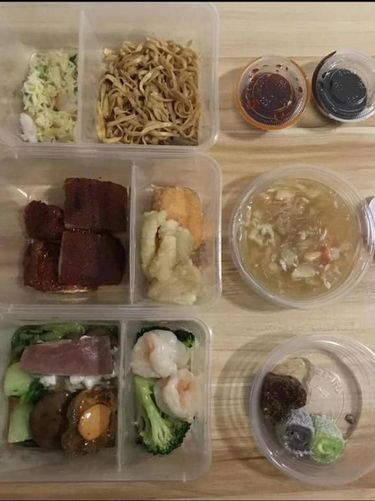 Cegah Corona, Pengantin Ini Siapkan Catering di Box untuk Dibawa Pulang Tamu