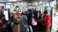 Kebersihan dan kesehatan tubuh yang prima juga disebut dapat mencegah COVID-19. Oleh karena itu, warga pun terus diimbau untuk selalu menjaga kebersihan serta menjalani pola hidup yang sehat dan juga istirahat yang cukup.